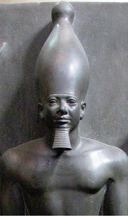 Estatua de Menkaure, Museo Egipcio, El Cairo.