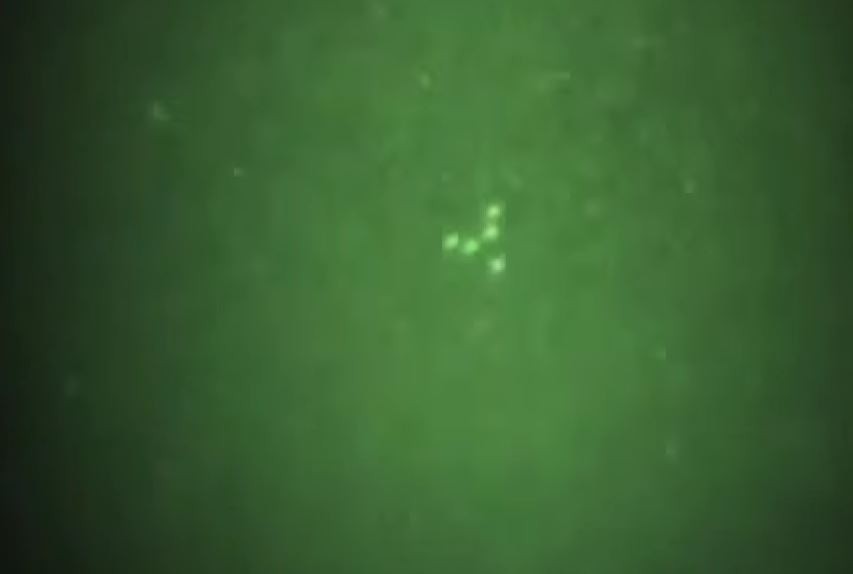 Vídeo: Impresionante OVNI triangular captado con visión nocturna