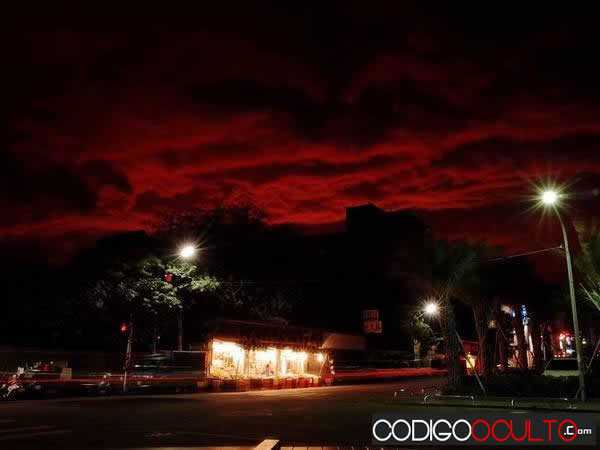 Cielo rojo en Taiwan - Blood sky Taiwan