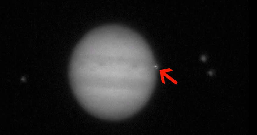 Júpiter crash: Un objeto celeste impacta contra Júpiter