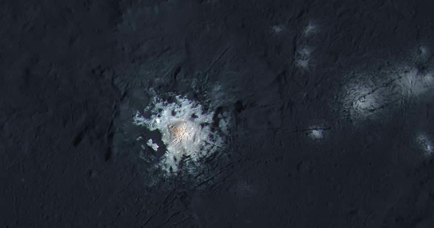 Las manchas brillantes en Ceres podrían ser portales a su interior