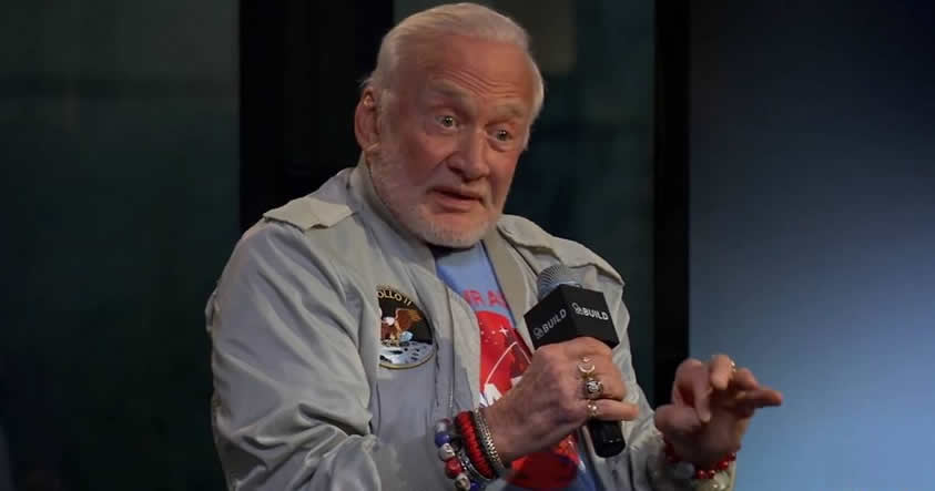Ex astronauta Buzz Aldrin explica cómo comunicarse con extraterrestres