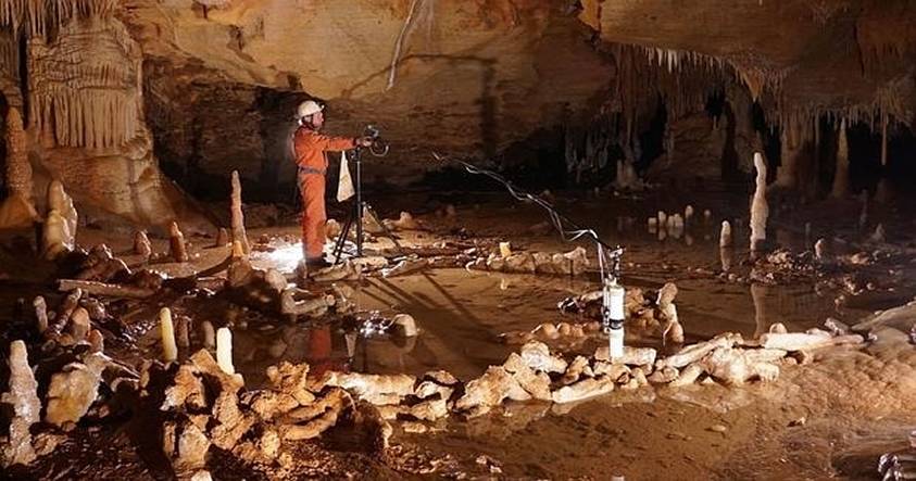Investigadores descubren una construcción subterránea hecha por Neandertales hace 175.000 años