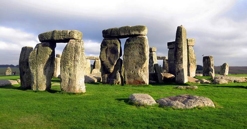 Investigadores revelan existencia de un calendario prehistórico en Stonehenge