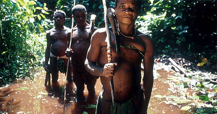 La familia Rothschild «declara la guerra» a tribus africanas