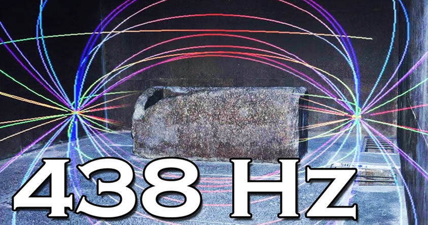 Científicos descubren un sarcófago que vibra a 438 Hz