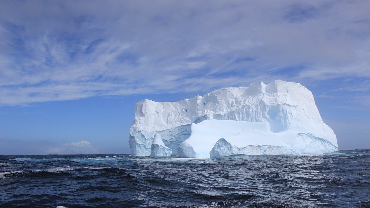 Iceberg dos veces mayor a Luxemburgo se desprende de la Antártida