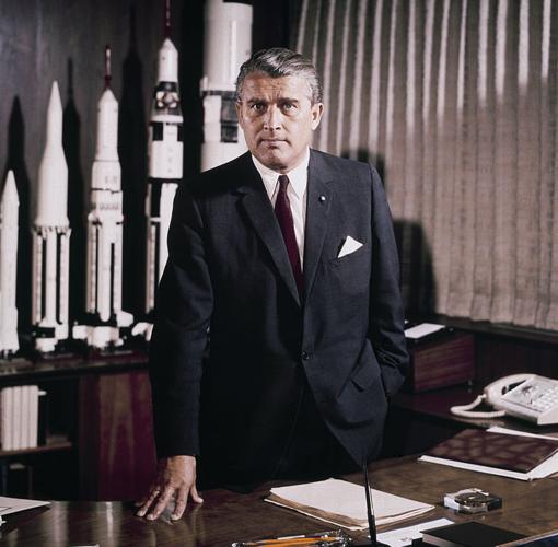 El 1 de mayo de 1964 Von Braun se convirtió en director del Centro de Vuelo Espacial Marshall de la NASA