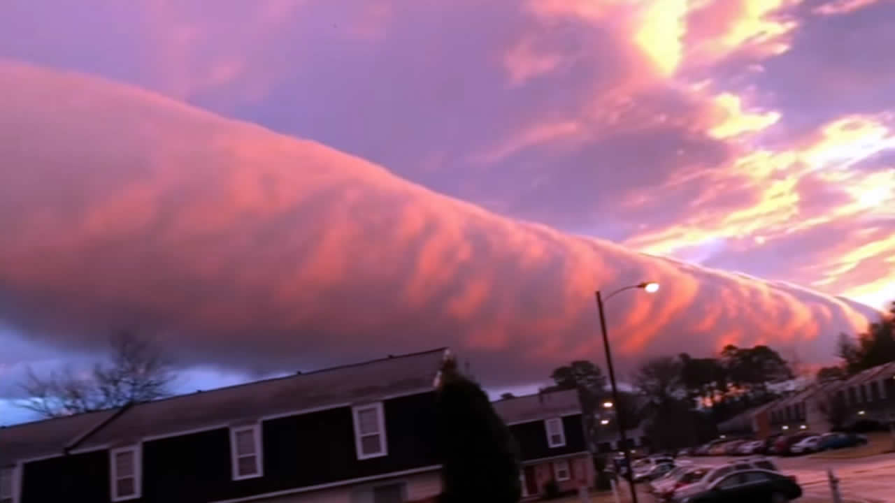 Una nube con forma de tubo sorprende a residentes de Virginia, EE.UU. (Vídeo)