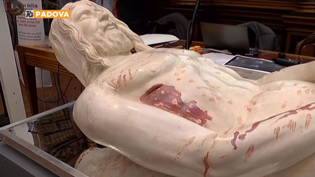 Crean posible estatua de Jesús usando el Sudario de Turín Crean posible estatua de Jesús usando el Sudario de Turín