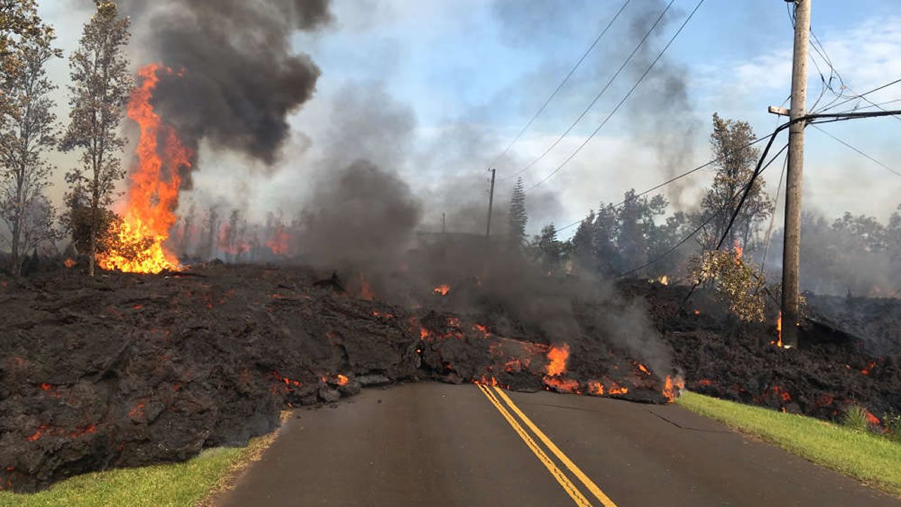 Erupción de volcán en Hawaii podría continuar por semanas, meses o años, dicen científicos