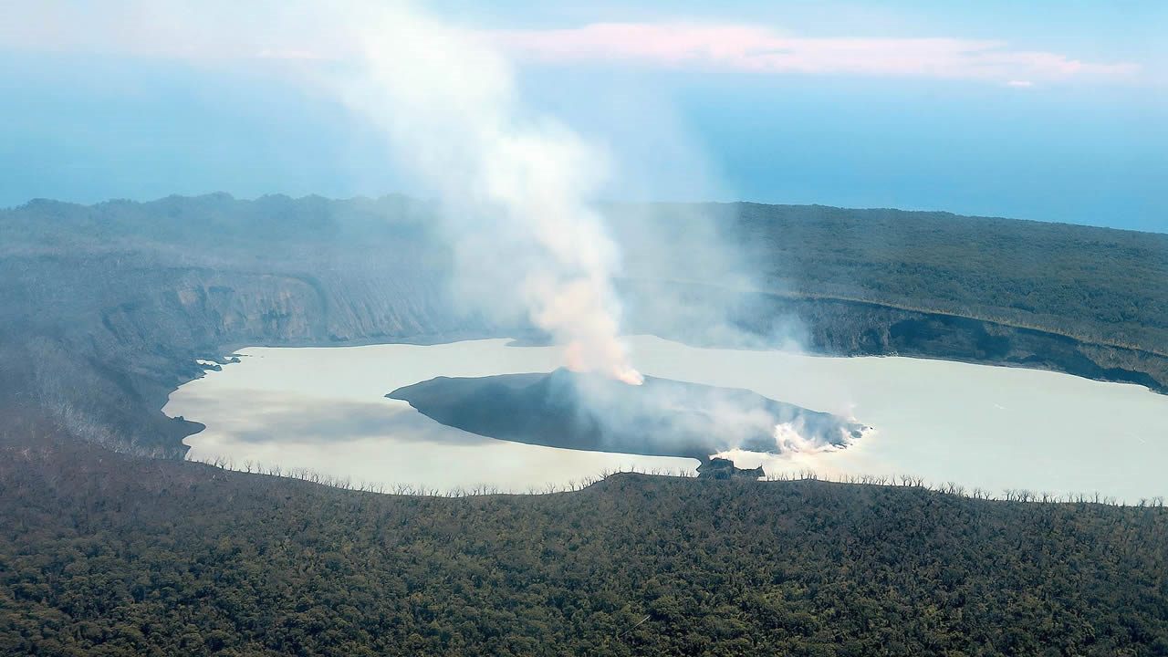 Esta isla del Pacífico será evacuada cuando el volcán explote