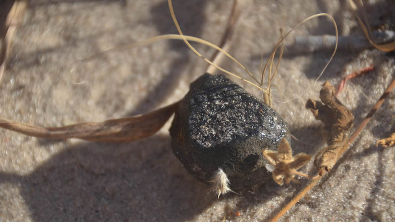 Hallan un fragmento del asteroide que explotó en Botswana