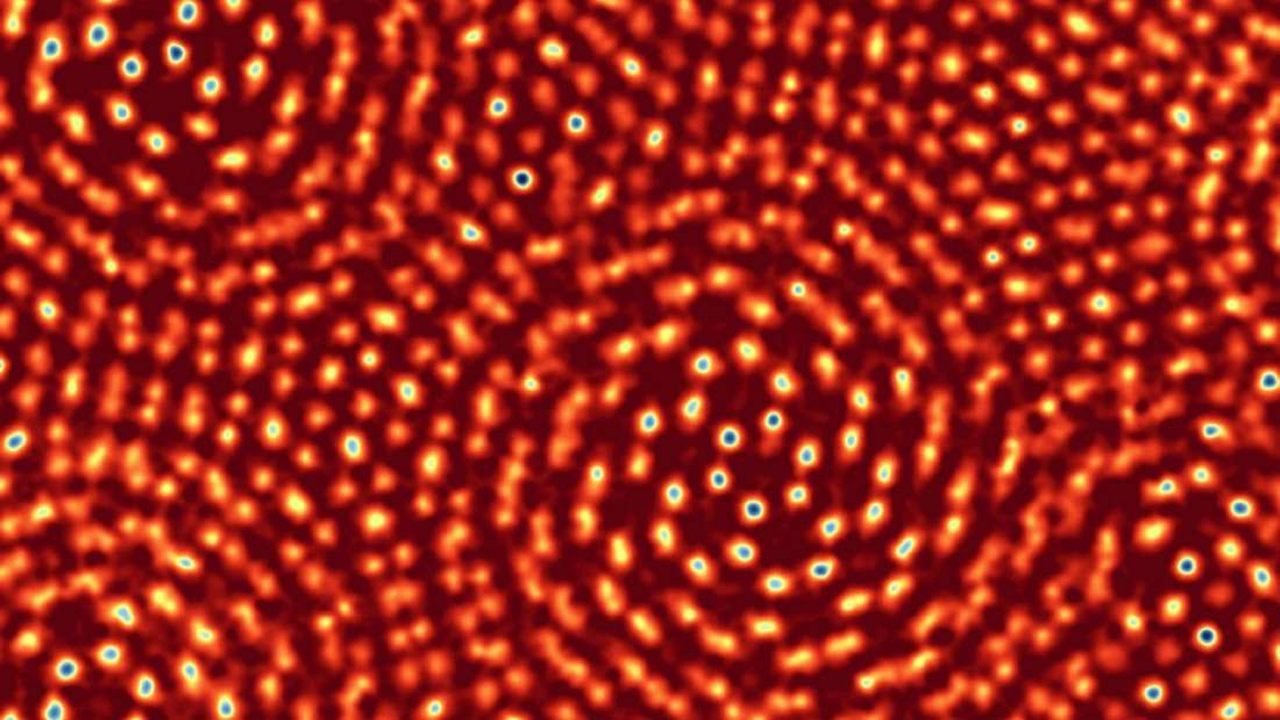 Nuevo microscopio electrónico permite ver las propiedades de átomos individuales con una resolución record