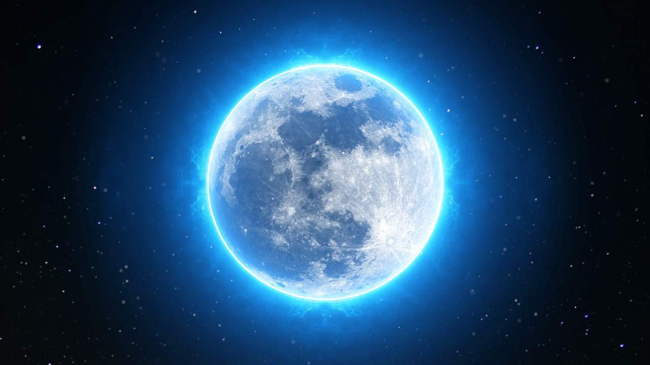 Confirman existencia de hielo de agua en polos de la Luna
