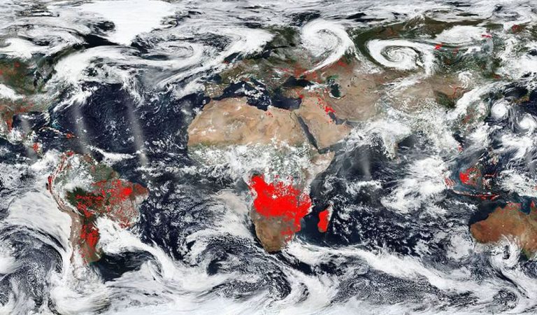 Esta imagen de la NASA revela cuánto del mundo está en llamas ahora Esta imagen de la NASA revela cuánto del mundo está en llamas ahora