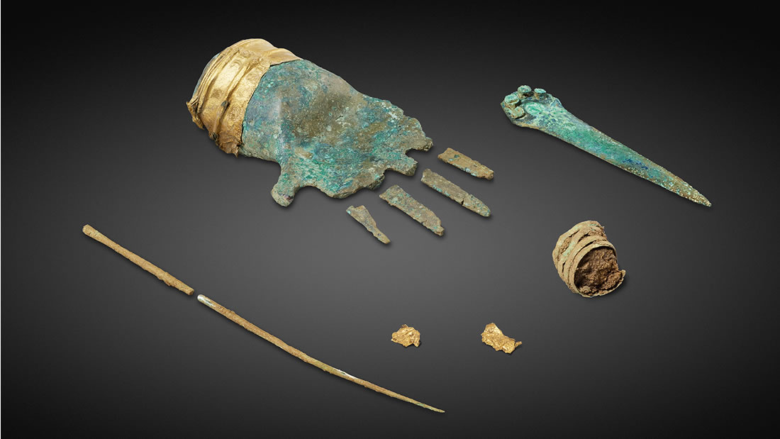 Arqueólogos hallan una impresionante mano de bronce de 3.500 años de antigüedad