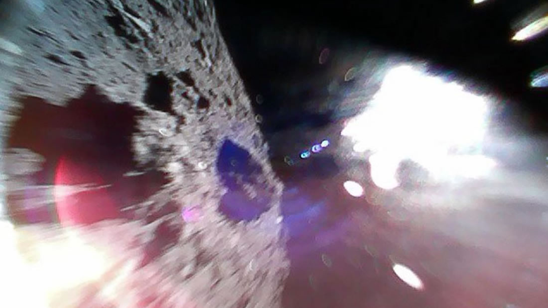 ¡Lo lograron! Dos pequeños robots aterrizan con éxito en el asteroide Ryugu