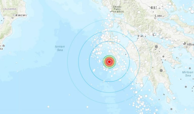 Fuerte terremoto sacude Grecia y otros 8 países causando alerta de tsunami Fuerte terremoto sacude Grecia y otros 8 países causando alerta de tsunami