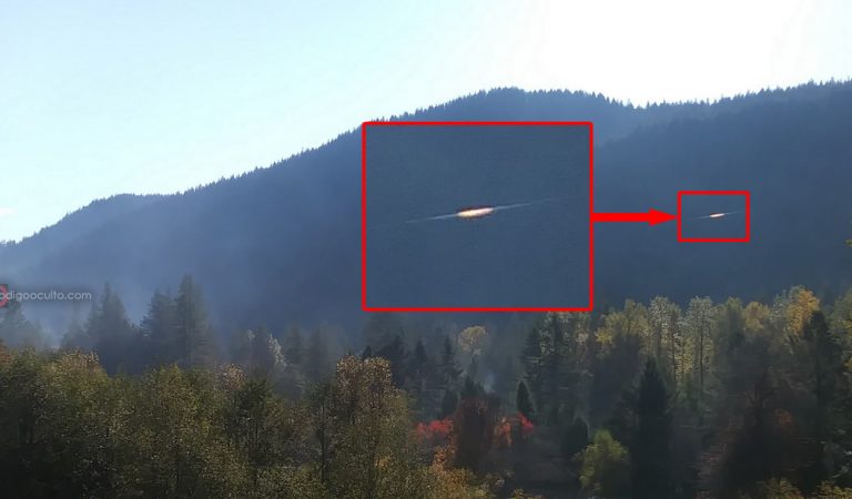 Fotografían un disco dorado en el cielo en Welches, Oregon. EE.UU Fotografían un disco dorado en el cielo en Welches, Oregon. EE.UU