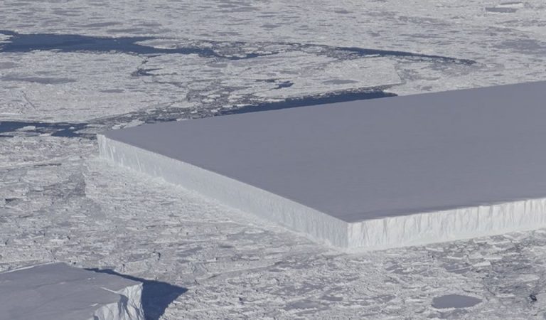 NASA descubre dónde se originó el iceberg cuadrado NASA descubre dónde se originó el iceberg cuadrado