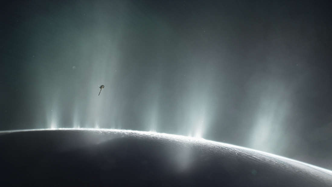 NASA junto a compañía privada están buscando vida en Encélado, luna de Saturno