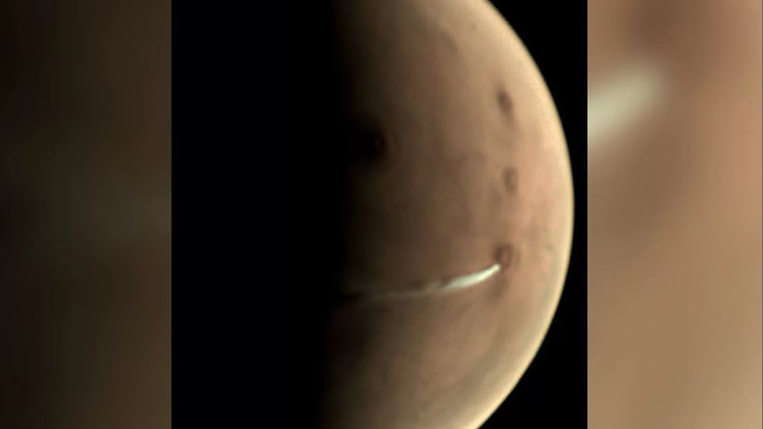 Nube de 1.500 kilómetros sobre volcán en Marte permanece por varios meses sobre el planeta