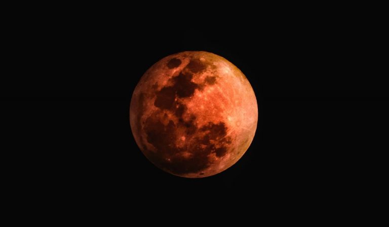 Una superluna y un eclipse total «luna de sangre» coincidirán muy pronto en el cielo Una superluna y un eclipse total «luna de sangre» coincidirán muy pronto en el cielo