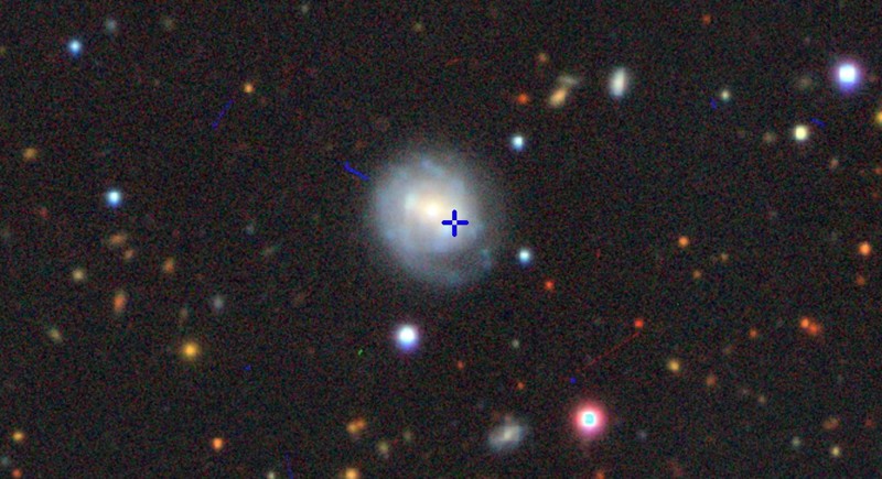 Esta imagen indica la ubicación del evento AT2018cow en la galaxia anfitriona, CGCG 127-68