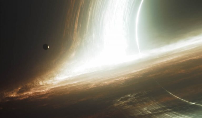 Astrónomos descubren cómo los agujeros negros supermasivos se vuelven tan grandes Astrónomos descubren cómo los agujeros negros supermasivos se vuelven tan grandes