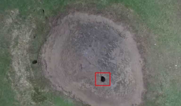 Una laguna desaparece luego de que un OVNI caiga en ella Una laguna desaparece luego de que un OVNI caiga en ella