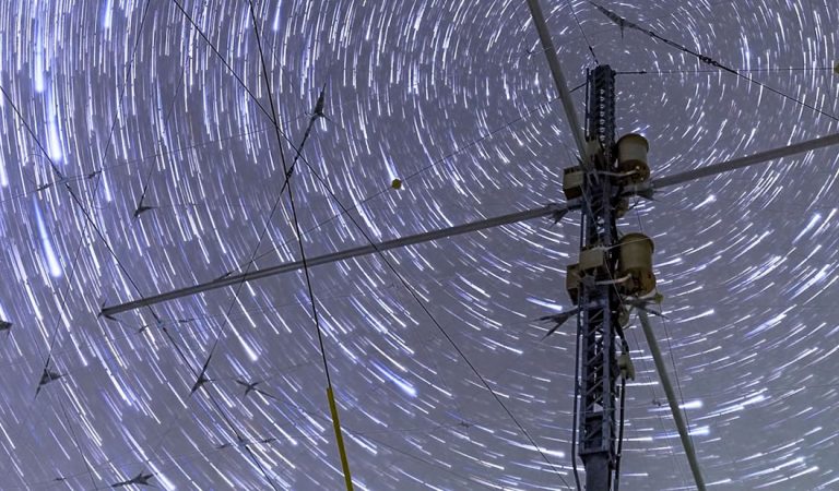 Vídeo muestra el impresionante cielo sobre la instalación de HAARP en Alaska Vídeo muestra el impresionante cielo sobre la instalación de HAARP en Alaska