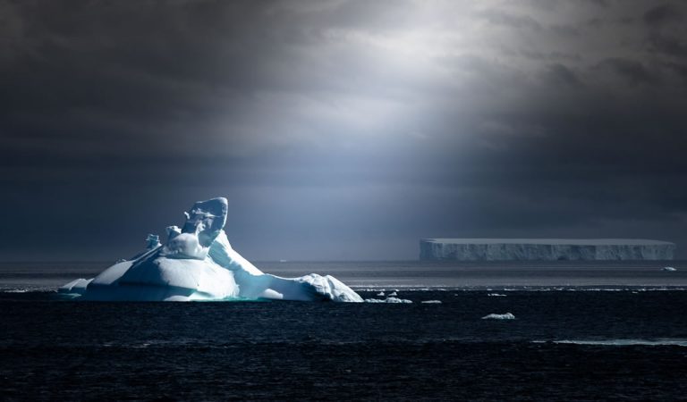 Miles de temblores de hielo sacuden a la Antártida, pero solo de noche Miles de temblores de hielo sacuden a la Antártida, pero solo de noche