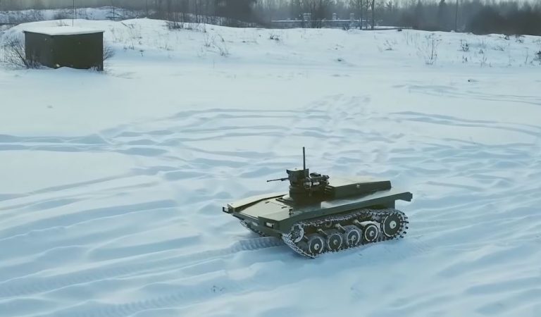 Rusia está creando una fuerza terrestre de robots militares armados Rusia está creando una fuerza terrestre de robots militares armados
