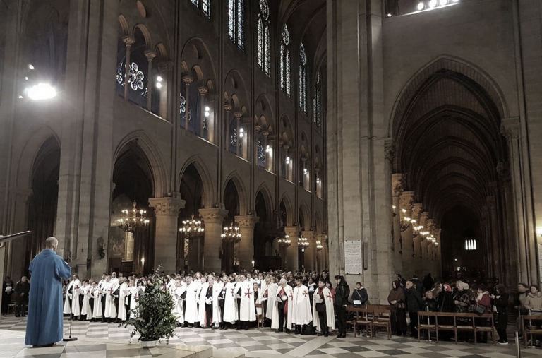Reunión de neo-templarios en Notre Dame
