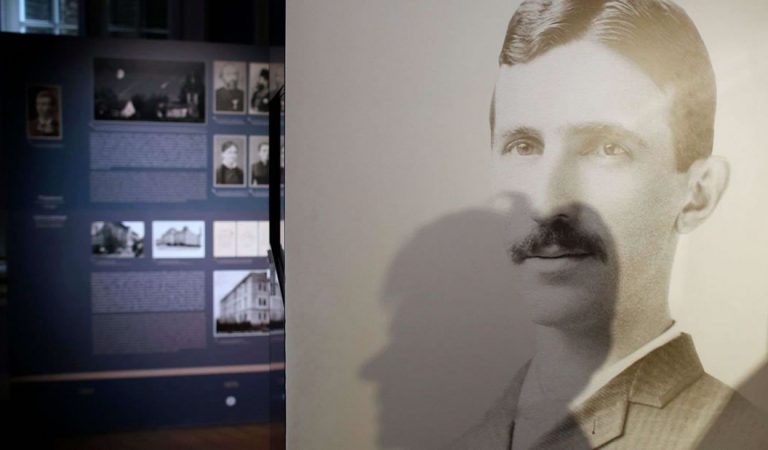 Hallan dos cartas inéditas de Nikola Tesla en Serbia Hallan dos cartas inéditas de Nikola Tesla en Serbia