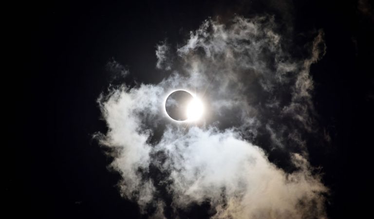 Un nuevo eclipse solar total será visible en gran parte de Sudamérica en pocas semanas Un nuevo eclipse solar total será visible en gran parte de Sudamérica en pocas semanas