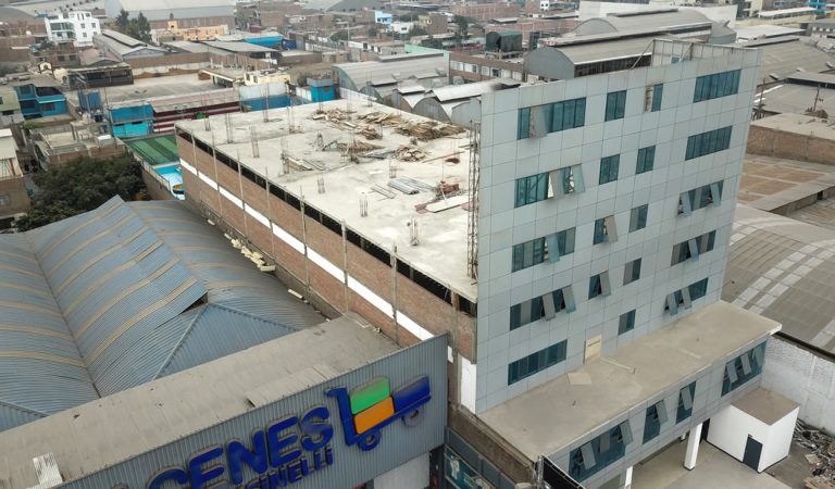 Universidad de Perú ostentaba una torre de 7 pisos que solo era una fachada falsa Universidad de Perú ostentaba una torre de 7 pisos que solo era una fachada falsa