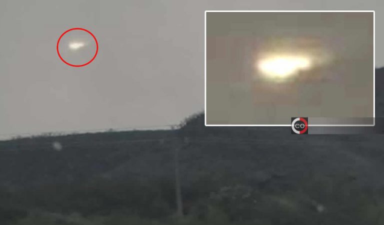 Intenso objeto luminoso es grabado surcando el cielo de México Intenso objeto luminoso es grabado surcando el cielo de México