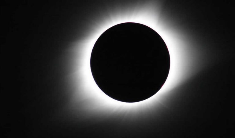Eclipse Solar EN VIVO ahora: espectáculo en el cielo Eclipse Solar EN VIVO ahora: espectáculo en el cielo