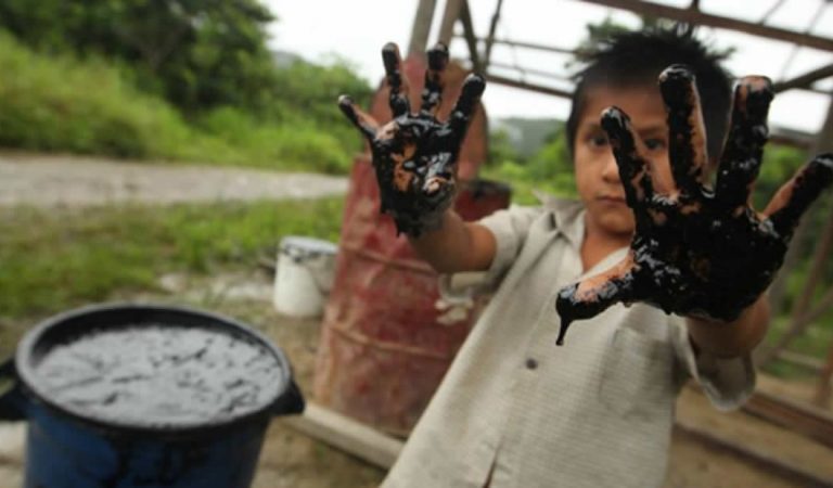 Derrame de petróleo causa un desastre ambiental en la Amazonía peruana Derrame de petróleo causa un desastre ambiental en la Amazonía peruana
