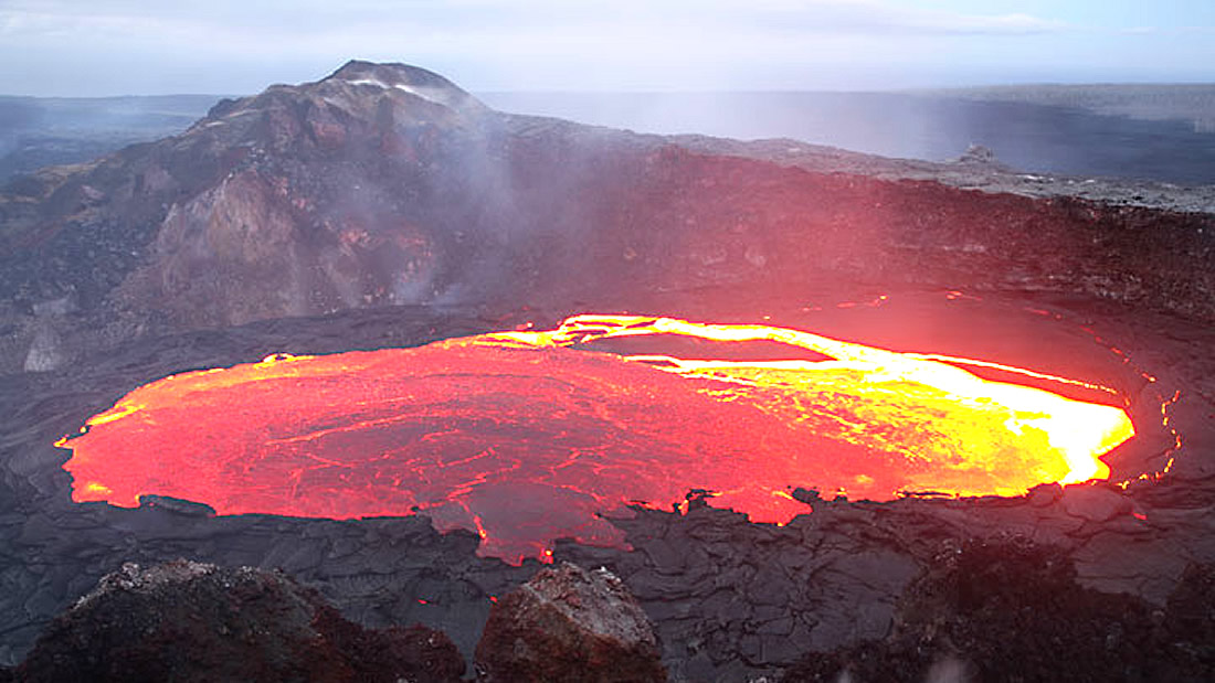 Un lago de lava se ha formado en una isla subantártica