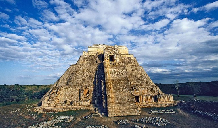 Antiguos mayas construyeron un muro de 3 kilómetros alrededor de esta ciudad para proteger a la élite de los invasores Antiguos mayas construyeron un muro de 3 kilómetros alrededor de esta ciudad para proteger a la élite de los invasores