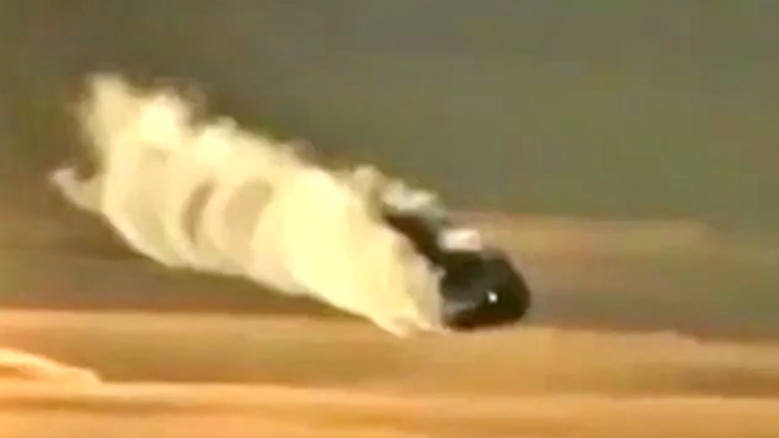 Capturan extraño objeto volador desde un avión de pasajeros en México