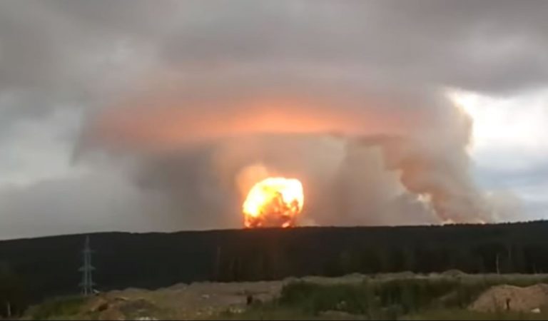 Ciudadanos rusos abandonan la ciudad cercana a la explosión nuclear ocurrida Ciudadanos rusos abandonan la ciudad cercana a la explosión nuclear ocurrida