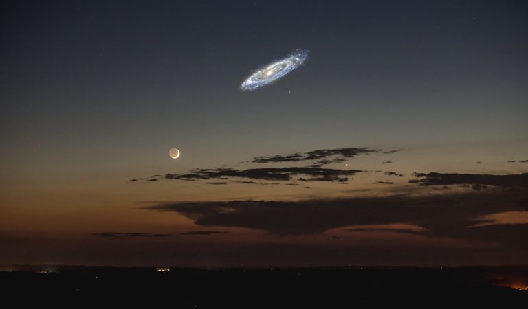 La Galaxia Andrómeda se verá más grande que la Luna llena desde finales de agosto La Galaxia Andrómeda se verá más grande que la Luna llena desde finales de agosto