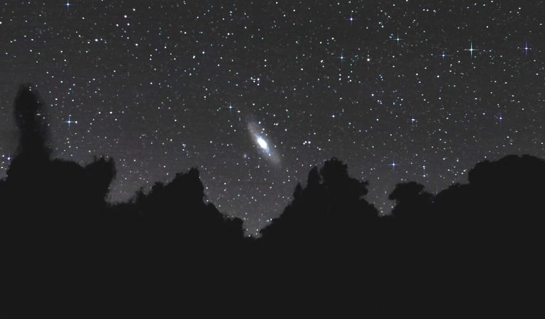 Galaxia Andrómeda vista desde los cielos del Sur Galaxia Andrómeda vista desde los cielos del Sur