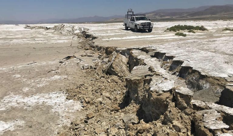 Peligrosa falla en California se mueve por primera vez en el registro Peligrosa falla en California se mueve por primera vez en el registro