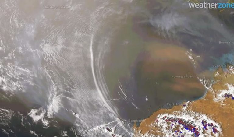 Satélite captura imágenes raras de ondas de gravedad atmosférica Satélite captura imágenes raras de ondas de gravedad atmosférica