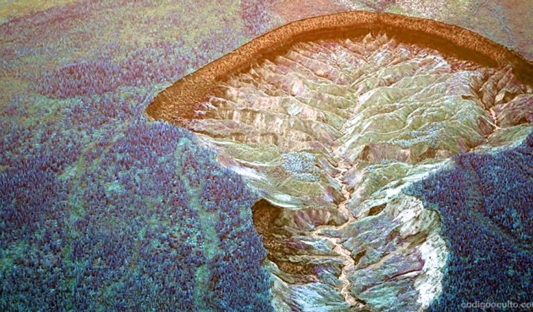 Siberia: cráter «Puerta al Inframundo» se ha abierto y crece cada año sin parar Siberia: cráter «Puerta al Inframundo» se ha abierto y crece cada año sin parar